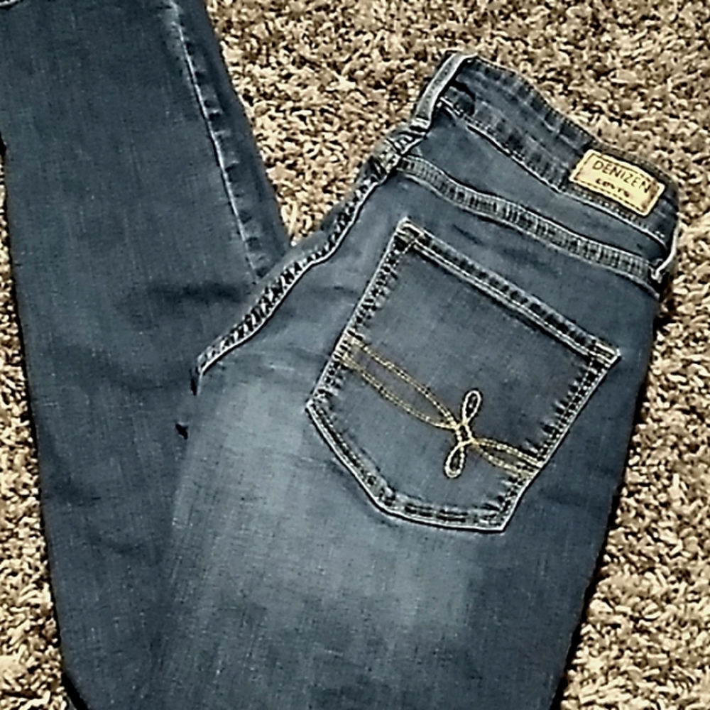 Skinny blue jeans